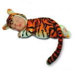 ANNE GEDDES Lalka Śpiący Tygrysek