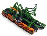 UNIVERSAL HOBBIES Amazone Catros 6001